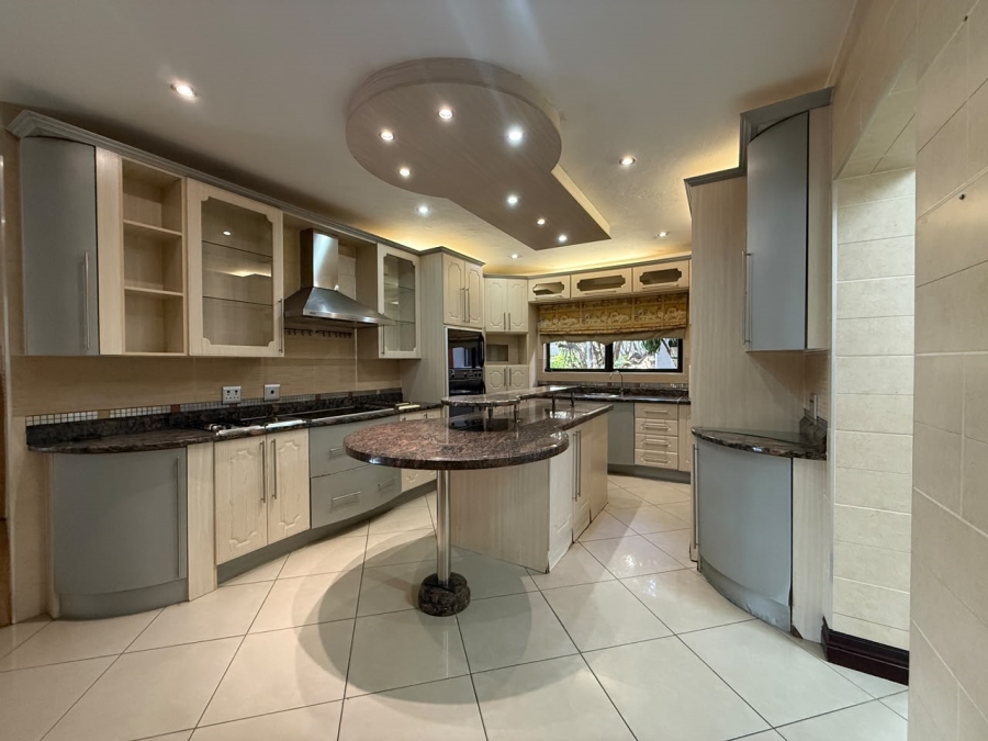 5 Bedroom Property for Sale in Cashan North West
